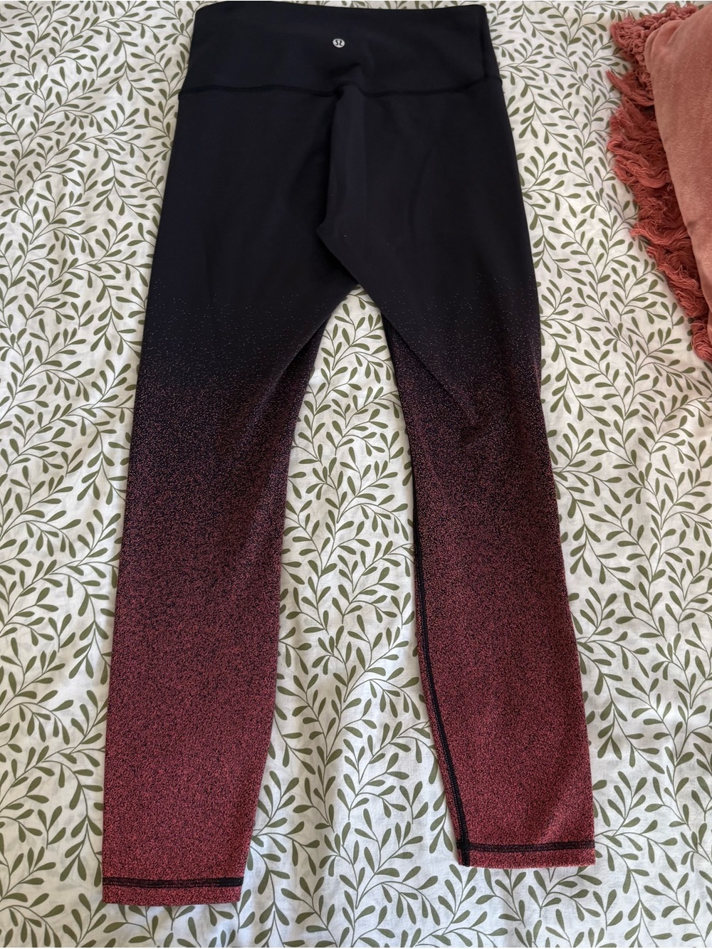 Lululemon athletica WomensOmbre Black to Burgundy Active Leggings